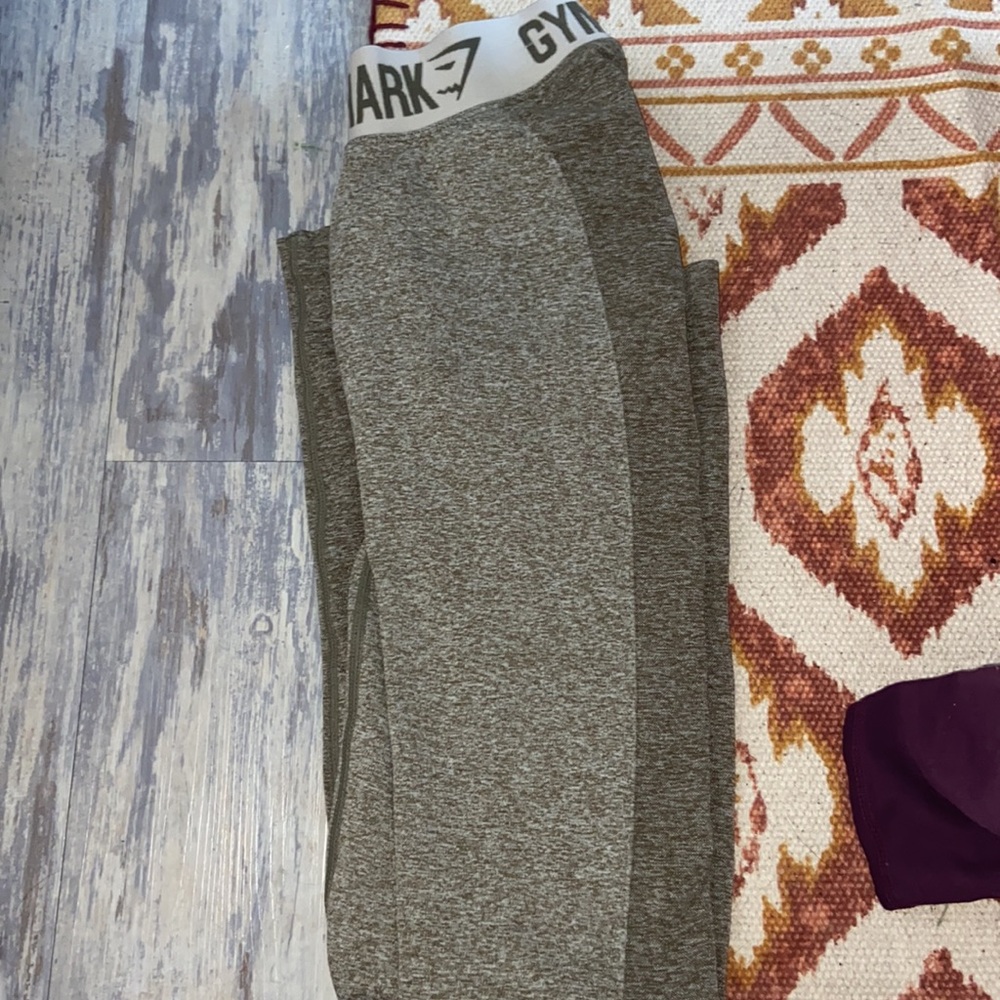 Seamless olive green gymshark leggings